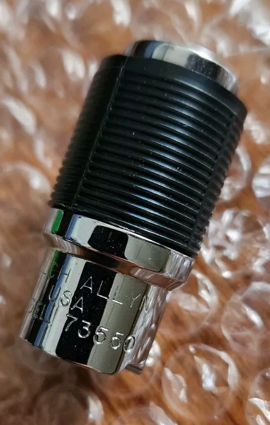 Welch-Allyn Handle Adaptor Halogen 2.5 Volt. Part #73550.