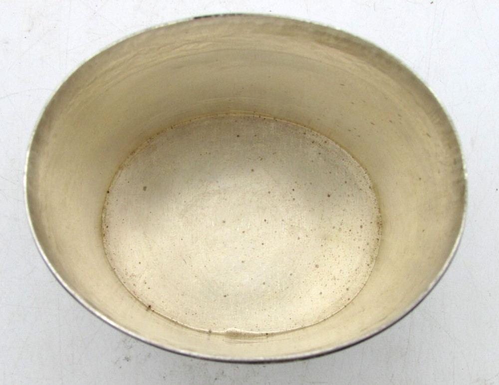 VINTAGE/ANTIQUE OVAL VIETNAM TEA/TOBBACCO CADDY SILVER PLATE OR6