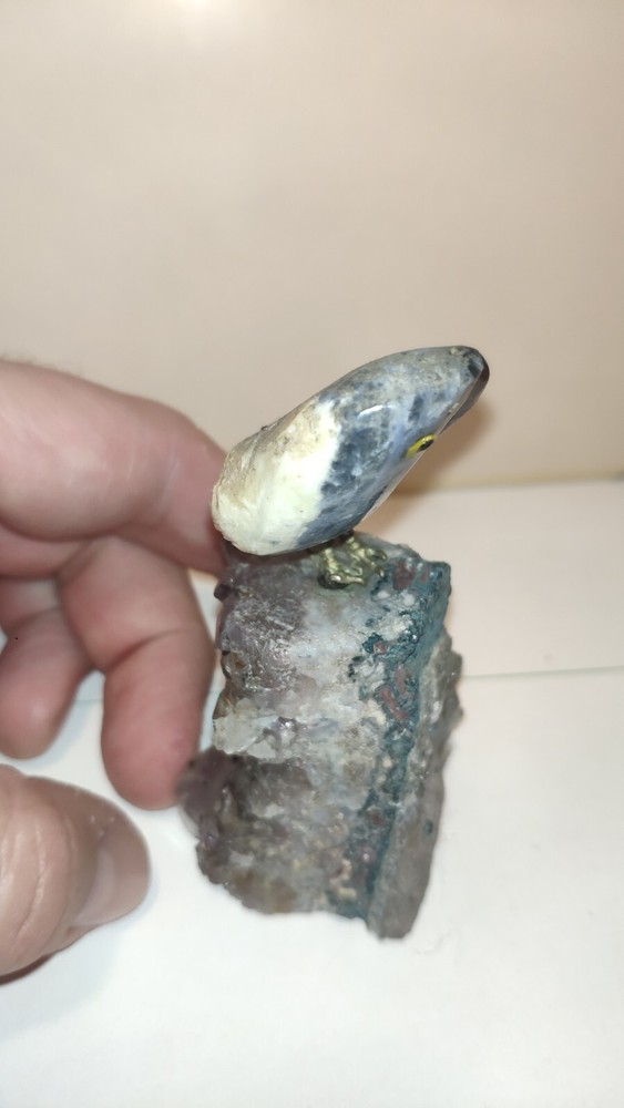 Parrot Carved on Stone with Amethyst Druze Base
