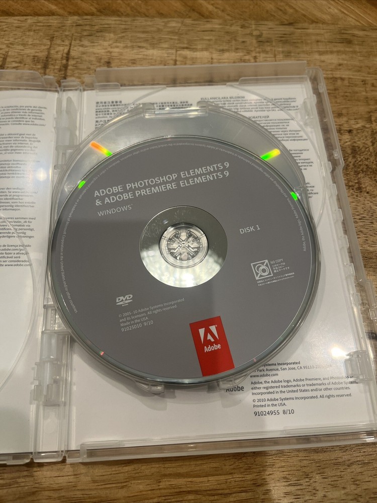 Adobe Photoshop Elements 9 with serial number Great Condition 4 Disc