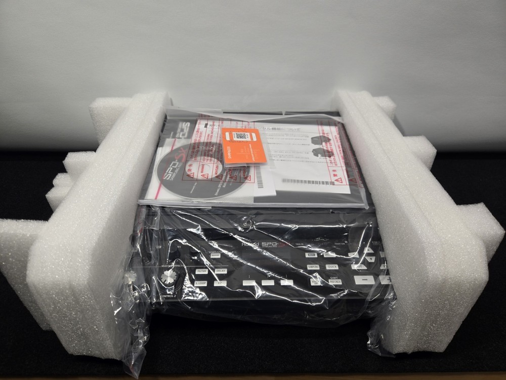 Roland Percussion Sampling Pad with 4GB Internal Memory, Black (SPD-SX)