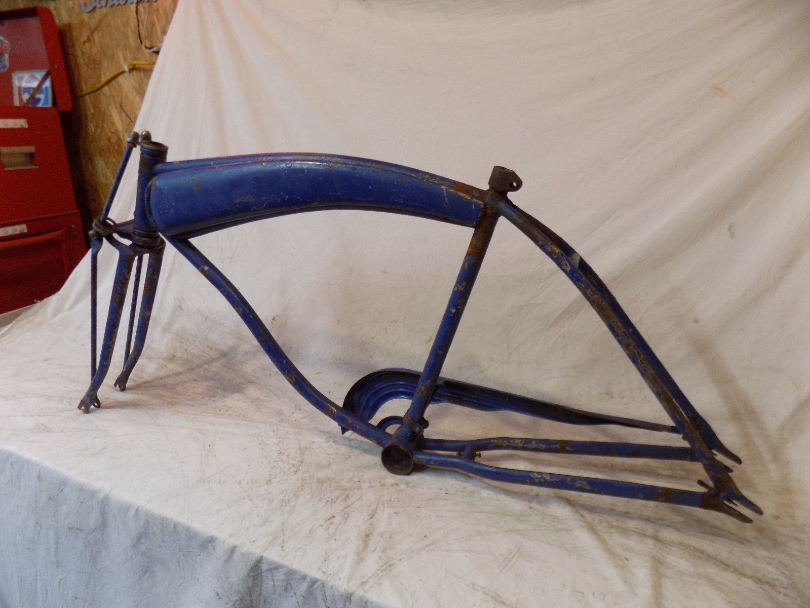 PREWAR SHELBY HIAWATHA MENS BIKE FRAME TANK FORKS CWC SCHWINN VINTAGE BARN FIND!