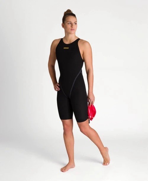 Arena Powerskin Carbon Core FX Closed Back US 28