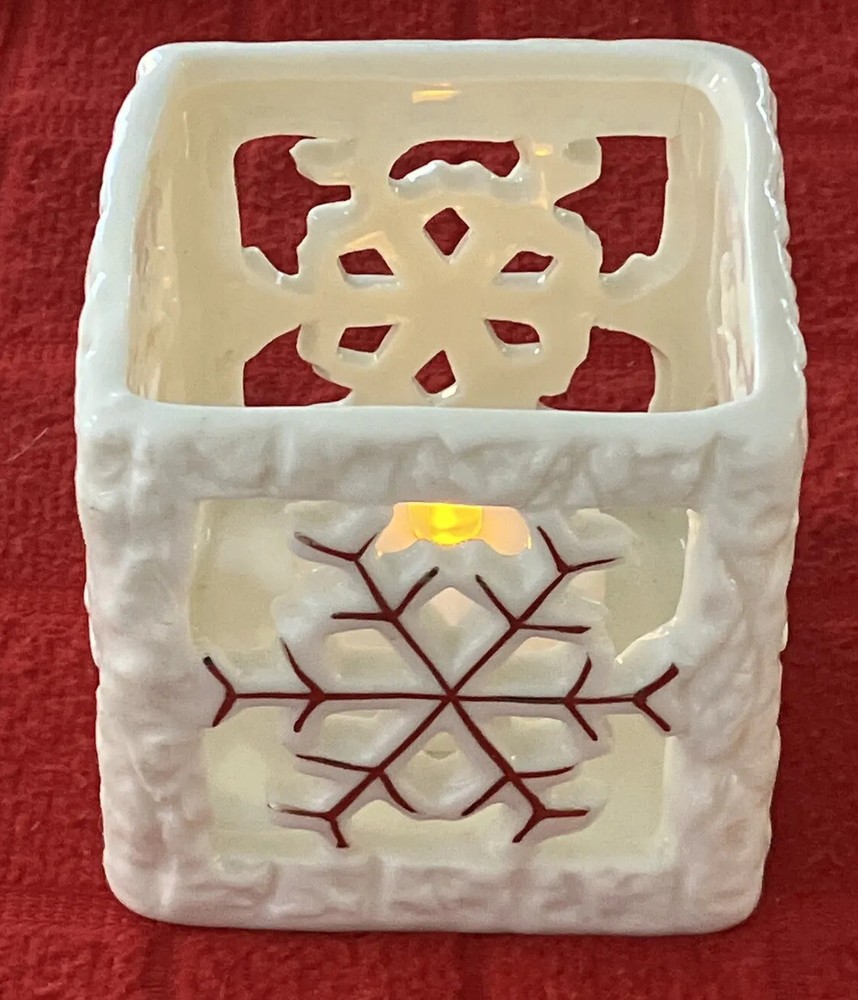 “SNOWFLAKE” ADORNED CERAMIC TEA LIGHT CANDLE HOLDER