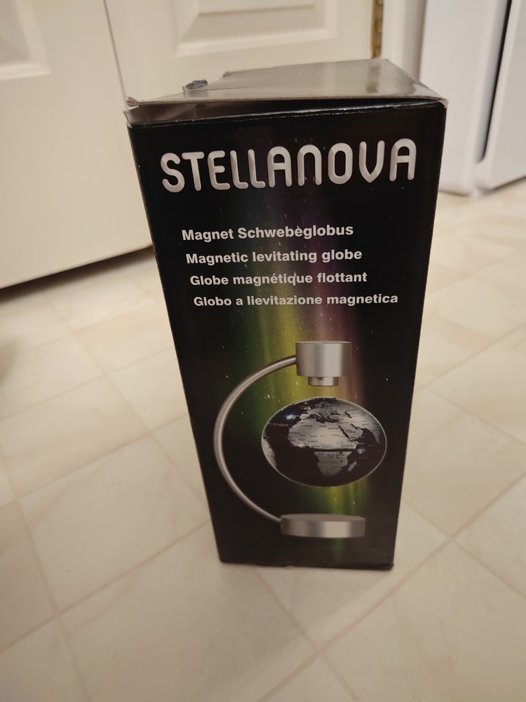 STELLANOVA Magnetic Levitating Globe (Silver)