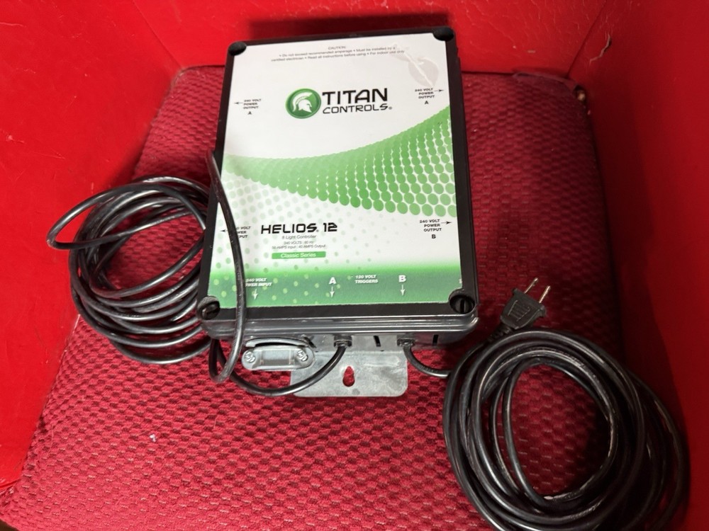 Titan Controls® Helios® 12 - 8 Light 240 V Controller with Dual Trigger Cords