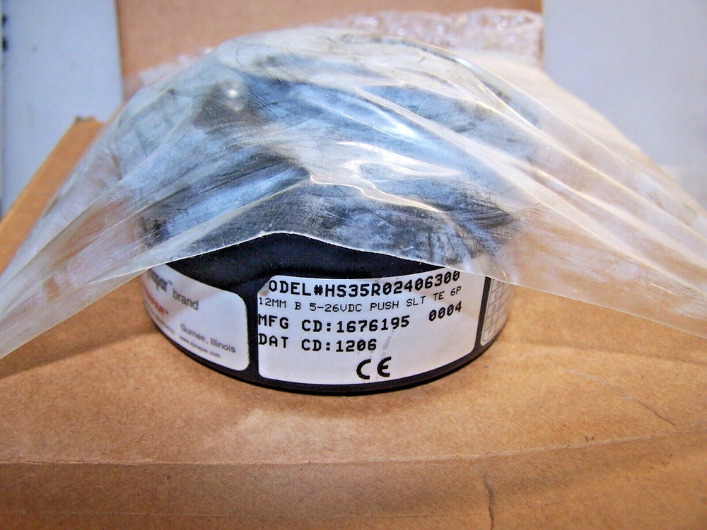NEW DYNAPAR ENCODER 12mm BORE 5-26 VDC SLOTTED TETHER  HS35R02406300