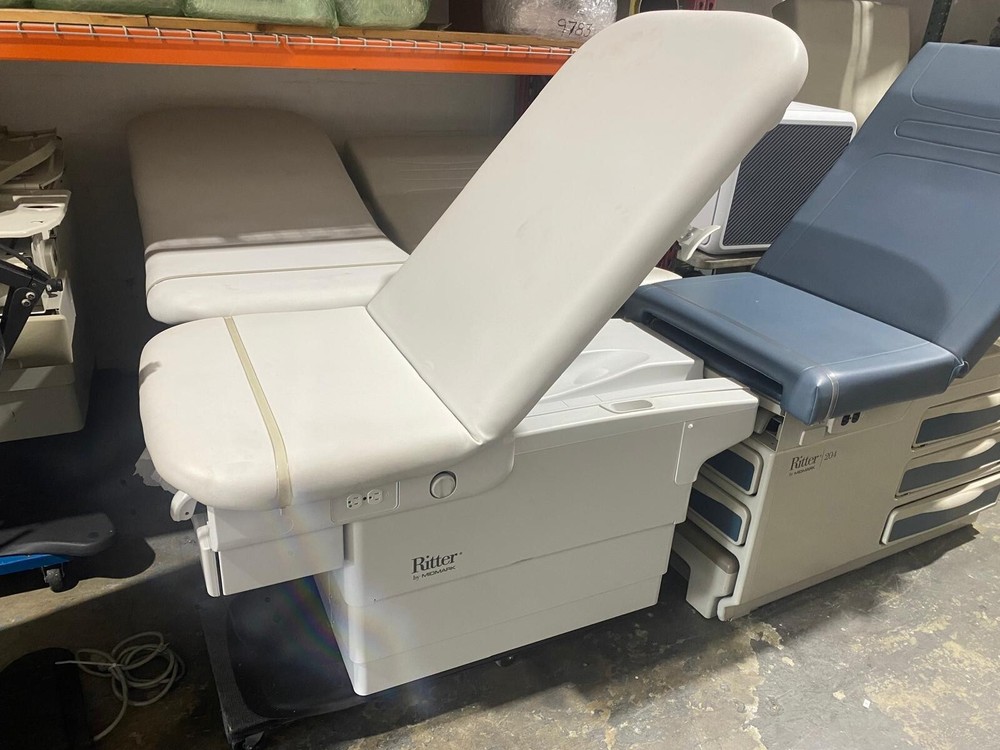 Ritter Midmark 224 Power Table ADA