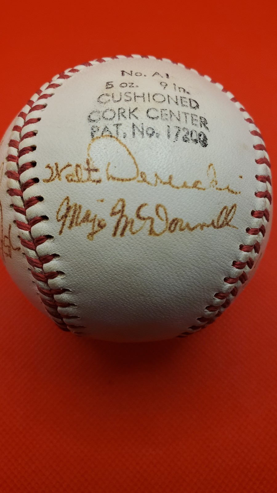 ROBIN ROBERTS Signed Baseball - HOF - Whiz Kids - Beckett - 1957 Phillies Team