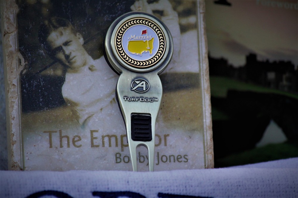 The Masters Divot Tool & Masters  Black Trim BM - Ahead Brass Divot Tool