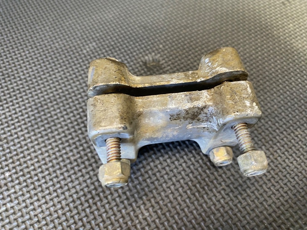 2003 polaris predator 500 HANDLEBAR HANDLE CLAMP MOUNT
