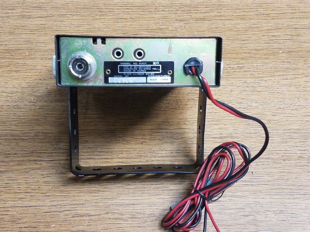 K40 CB Radio With Mount