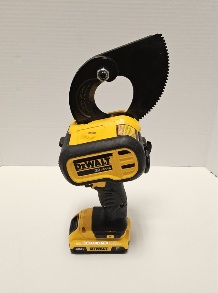 DEWALT DCE150 20V MAX Cordless Cable Cutting Tool With Battery