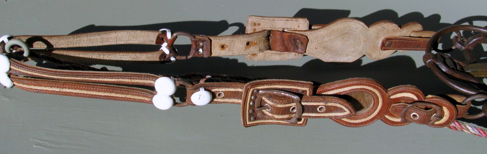 UNIQUE ANTIQUE COMPLETE CHILDS EMBROIDERED PONY HEADSTAL RING BIT REIN SET 1900