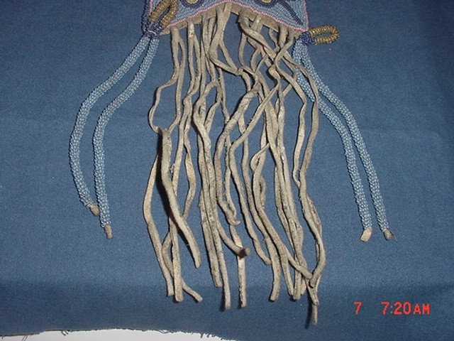 OLD MUSEUM QUALITY 19TH CENTURY YAKIMA INDIAN BEADED BAG