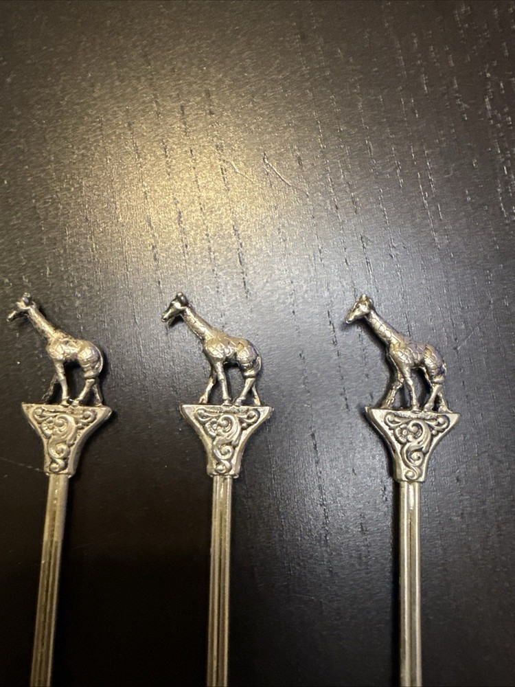 Set If 5 Giraffe Spoons - Material Unknown