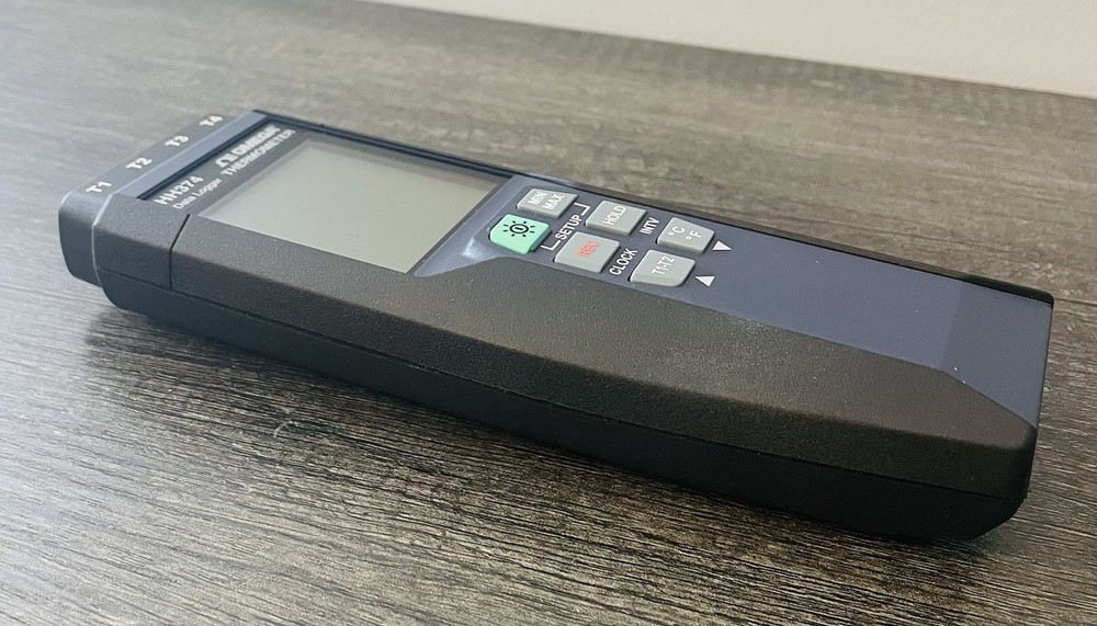 OMEGA ENGINEERING 4 Channel Type K Data Logger Therometer- Model HH374