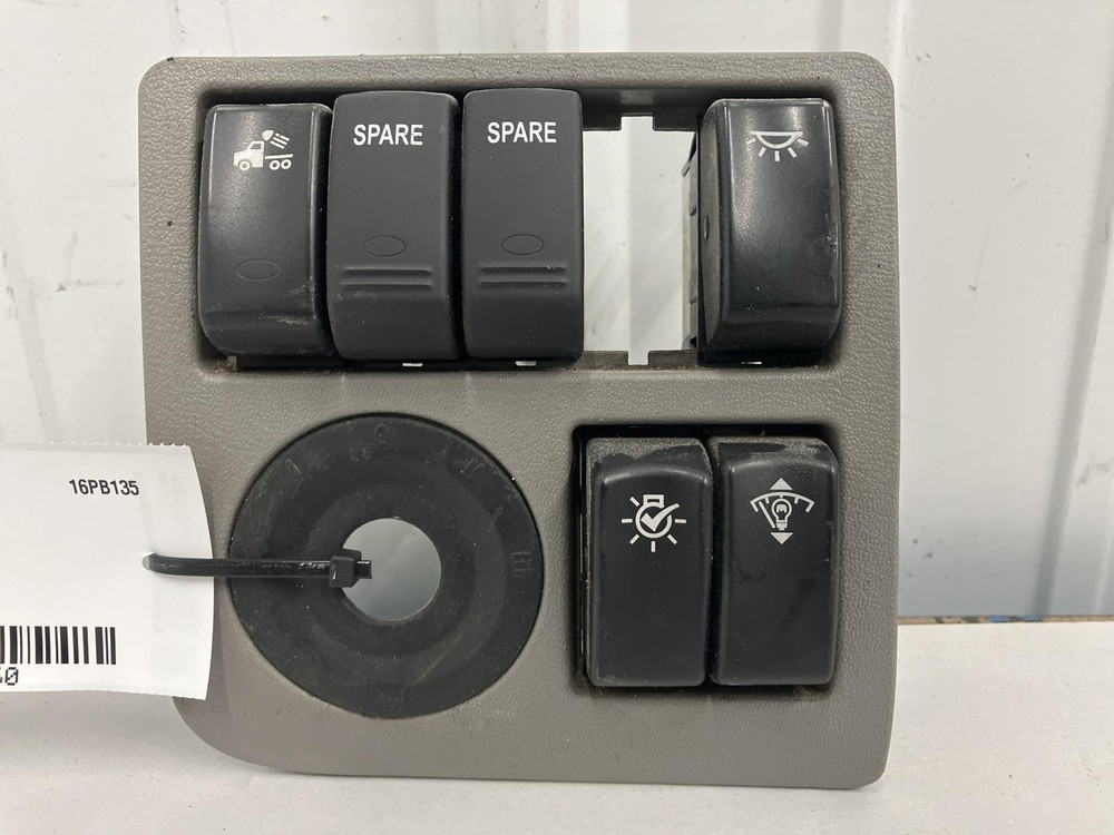 2013-2022 Peterbilt 579 IGNITION Dash Panel - Used