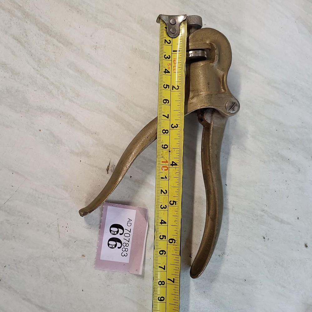 Vintage Eclipse No. 77 Saw Setting Tool. Quality item. Very nice condition.