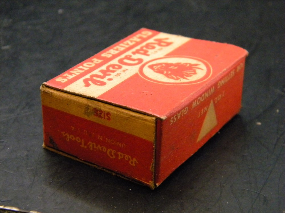 Red Devil Glaziers Points Box Size 4 NJ Vintage FULL
