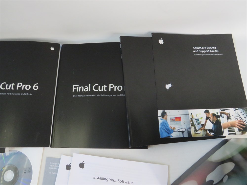 Apple Final Cut Studio 2 Video Editing Software Mac Complete Box Set W/ Manuals