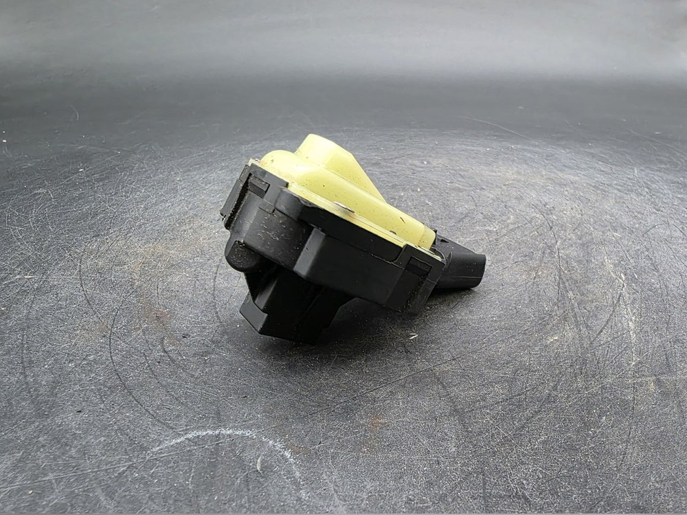 OEM 07-12 Dodge Caliber Ignition Switch 04685719AG Used