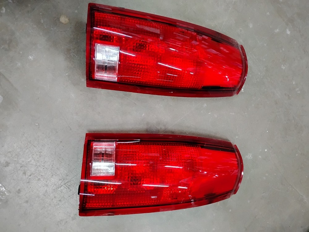 1989-2001 Chevrolet Silverado tail lights