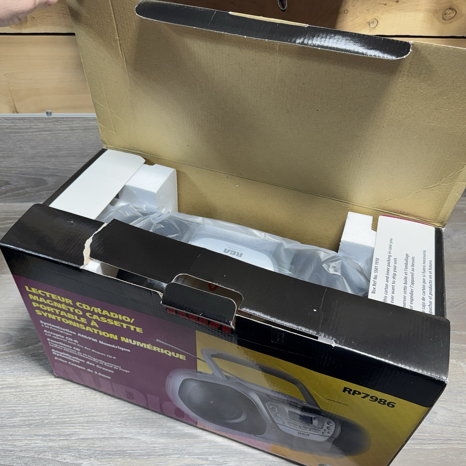 RCA Portable Radio CD Cassette Recorder RCA RP7986 RP-7986 7-2001 New Open Box