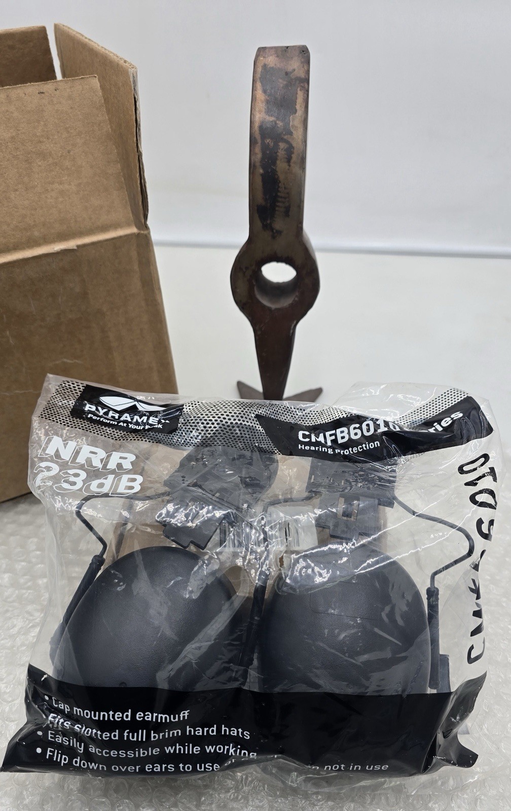 PYRAMEX CMFB6010 Safety Black Cap Mounted Ear Muff NRR-23dB Full Brim Hat NEW