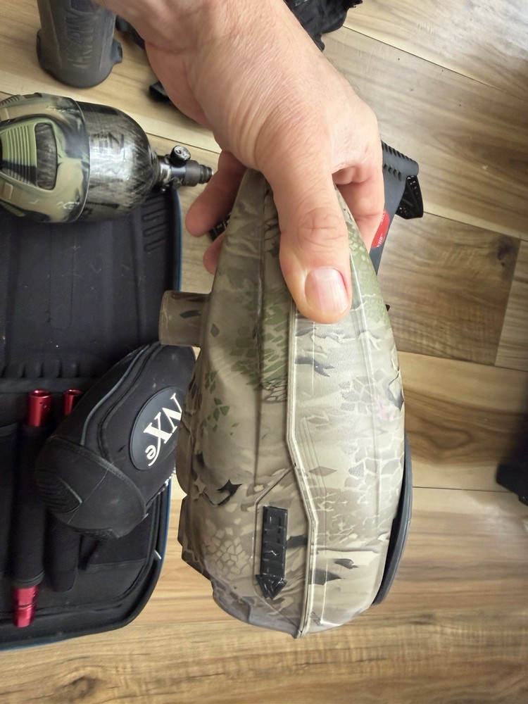 SHOCKER XLS Paintball Marker + Extras