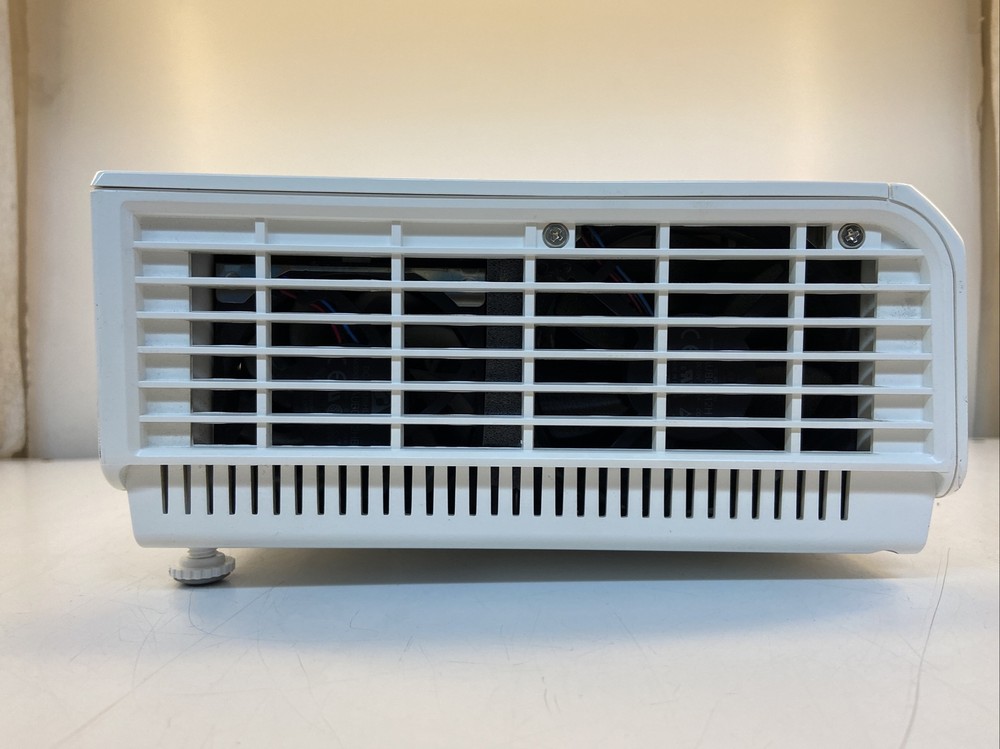 BenQ MW727 Projector *2531 Lamp Hours*