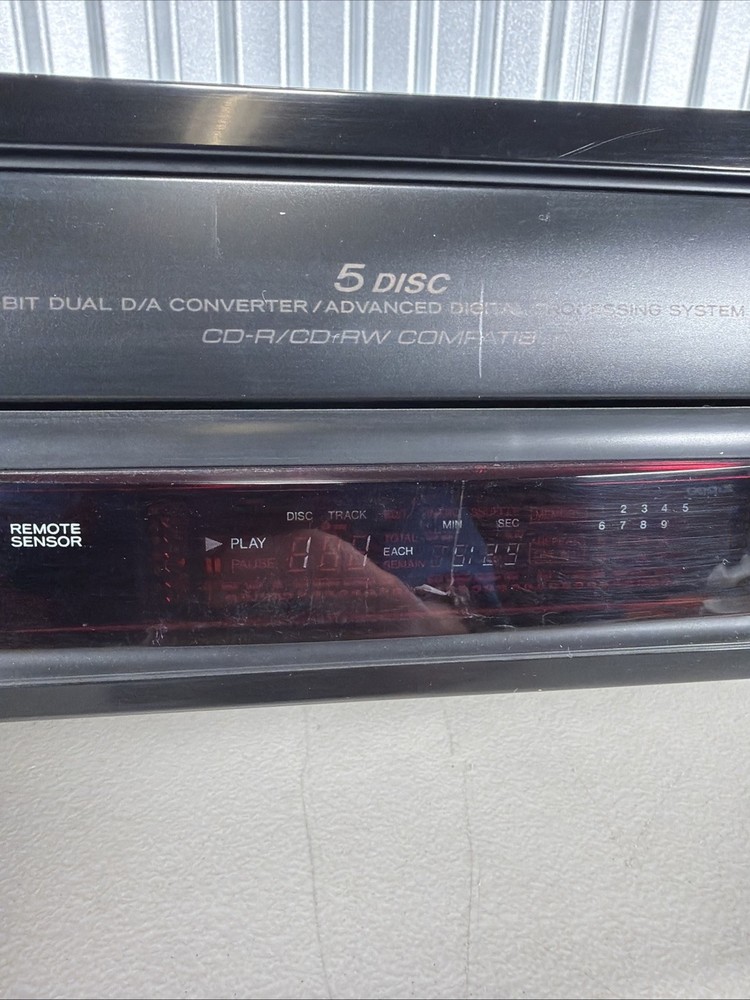 TEAC PD-D5691 5-Disc Compact Disc Multiplayer - Works!