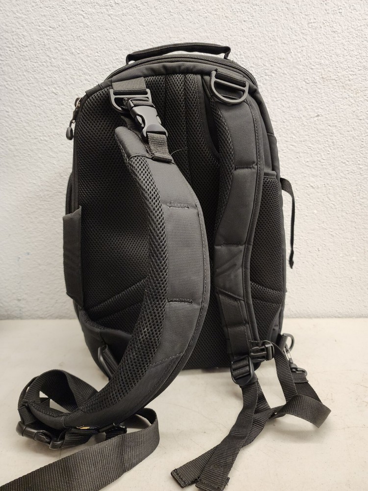 Case Logic DSS-103 Luminosity Large Sling Backpack (Black)