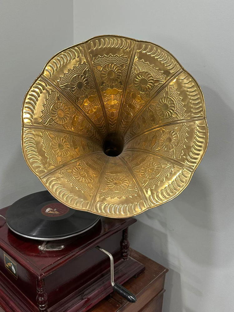 HMV Gramophone Fully Functional Working Phonograph, win-up record player