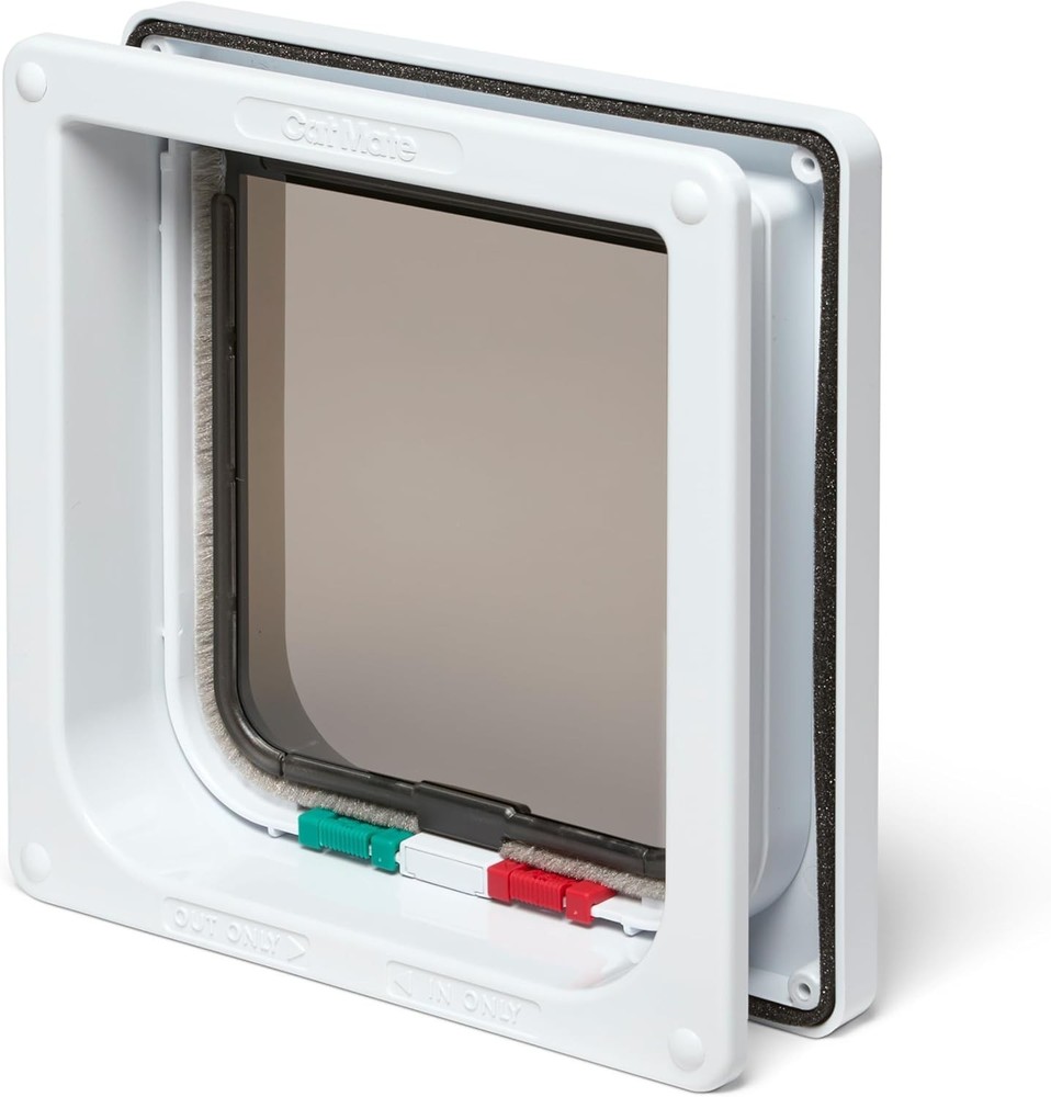 Secure 4-Way Locking Cat Door with Trimmable Liner for Easy Installation