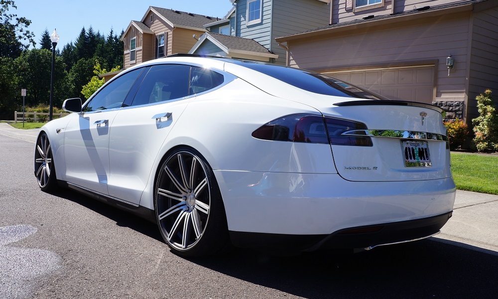 TESLA LOWERING LINKS KIT - MODEL S (PREMIUM FULLY ADJUSTABLE LINKS) MODULE