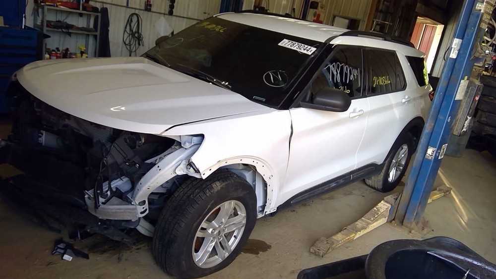 Camera/Projector Camera Windshield Mounted Fits 20-23 EXPLORER 10309563