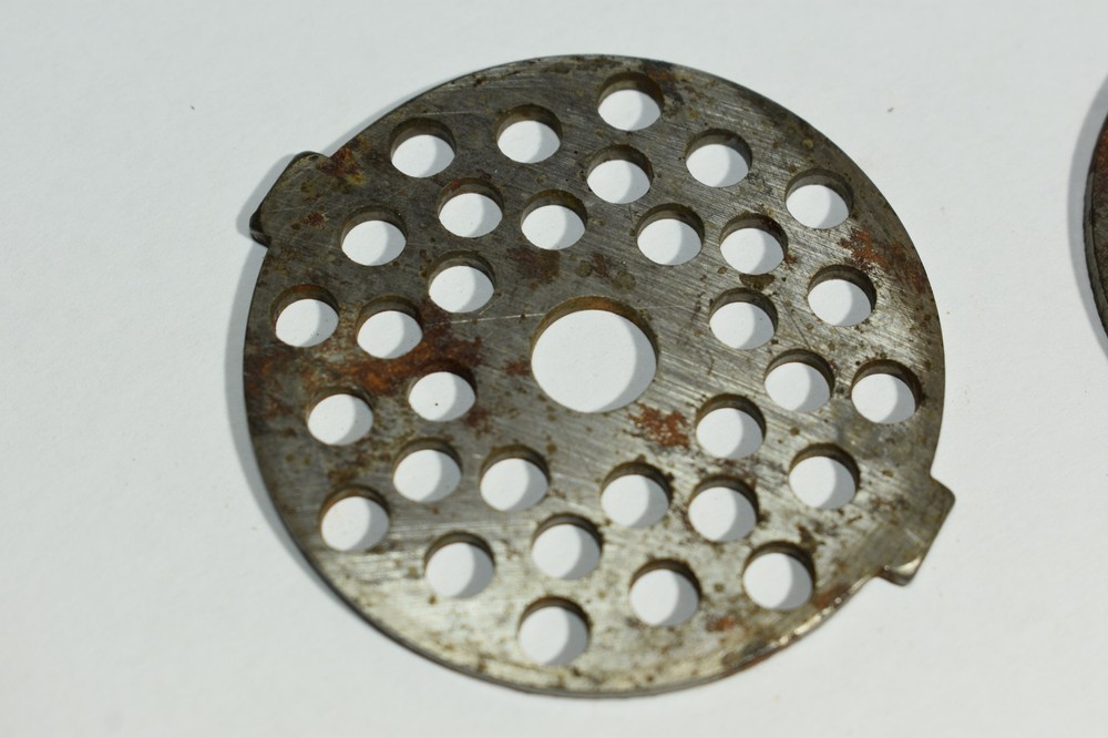 Replacement #8 Unbranded Meat Grinder 3 Disc's 2" by 1/8" with Tabs