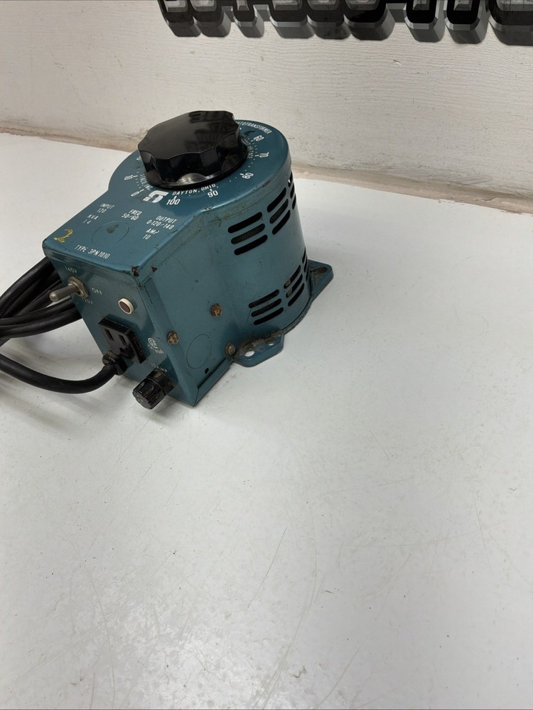 Staco Variable Auto transformer 10AMP Input 120 KVA 1.4 3PN1010