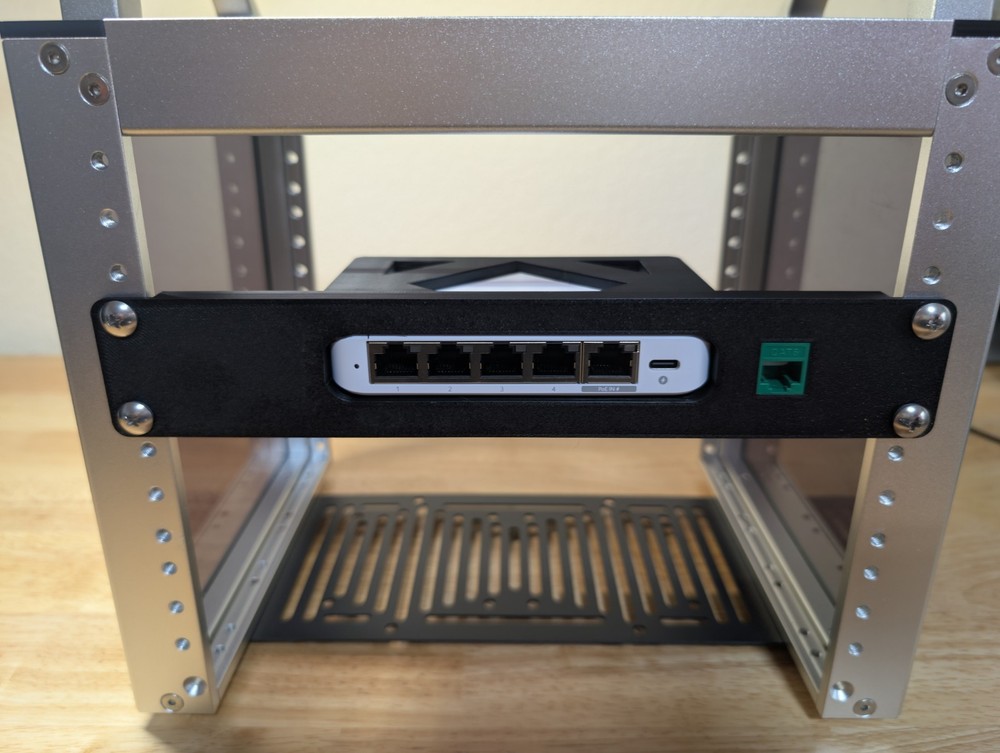 USW-Flex-2.5G 10-Inch Rack Mount - 1 Keystone Jack