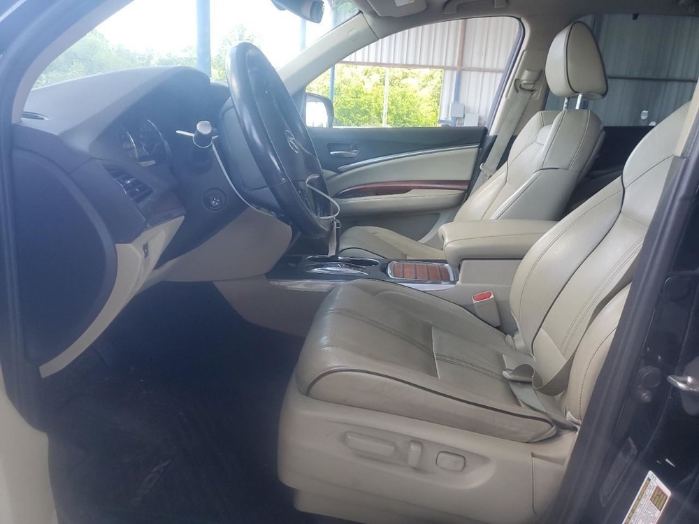 MDX 2017 Glove Box 4694809