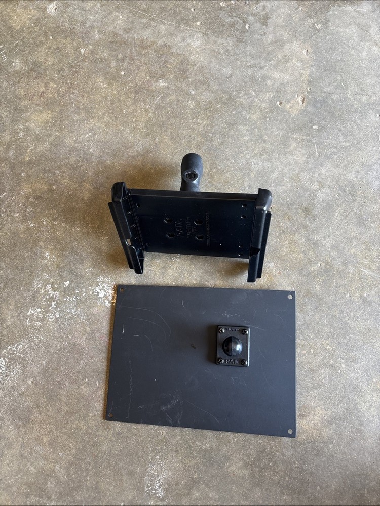 Ram Tablet Mount System For Frightliner Cascadia