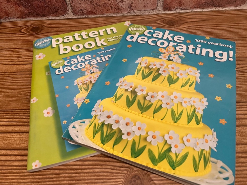 Wilton Cake Decorating Yearbook 1999 and Pattern Book 1999