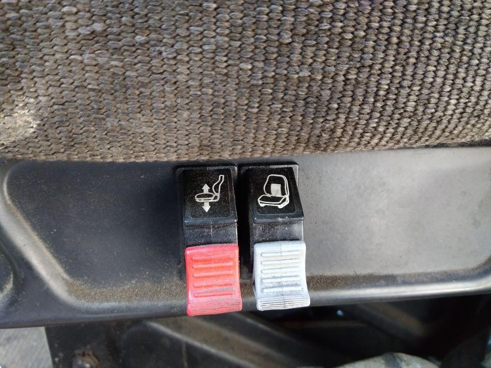 Replaces 2011 PETERBILT 387 FRONT SEAT , MD