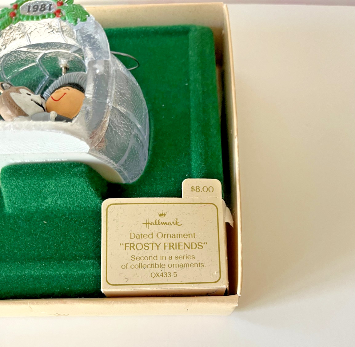 HALLMARK 1981 FROSTY FRIENDS 2ND IN SERIES ESKIMO HUSKY IGLOO ORNAMENT W BOX