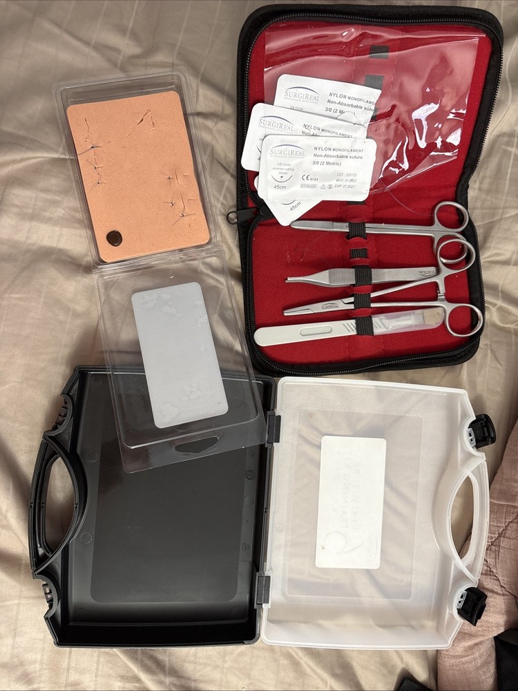 Surgireal Real Suture Training Kit