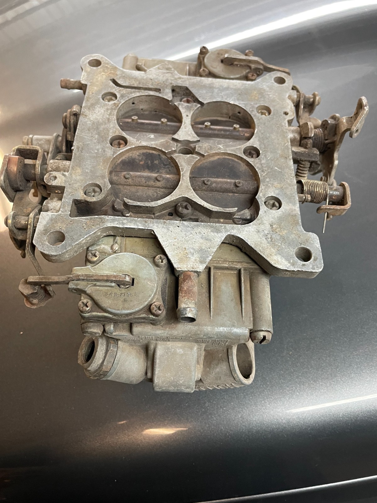 HOLLEY 4771 DOUBLE PUMPER DUAL FEED 650 CFM FOUR BARREL CARBURETOR