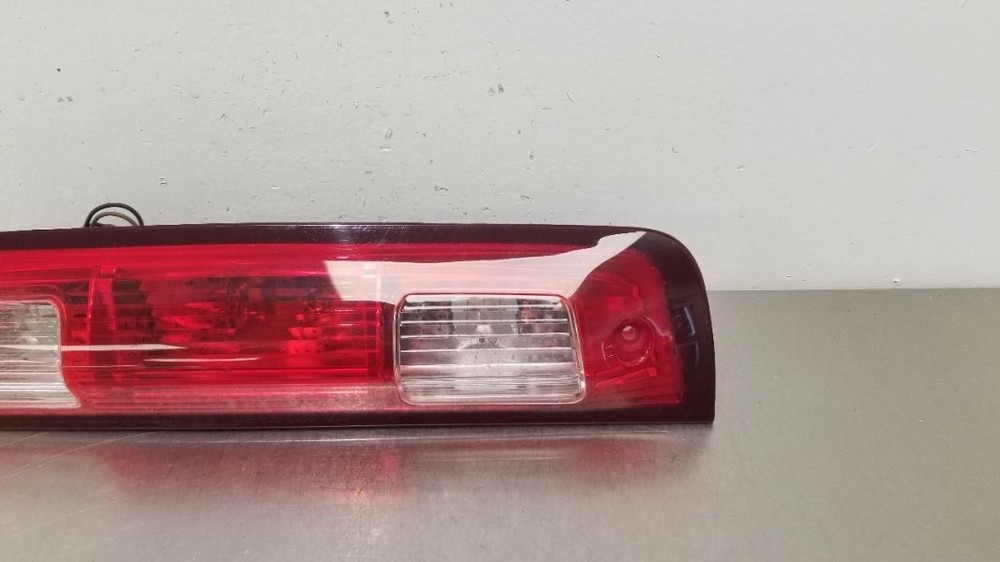 17 DODGE RAM 1500 HIGH MOUNTED STOP LIGHT INCANDESCENT
