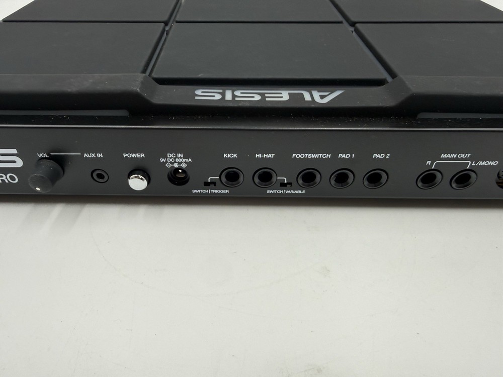 Alesis Sample Pad Pro 8-Pad Percussion and Sample Triggering Instrument