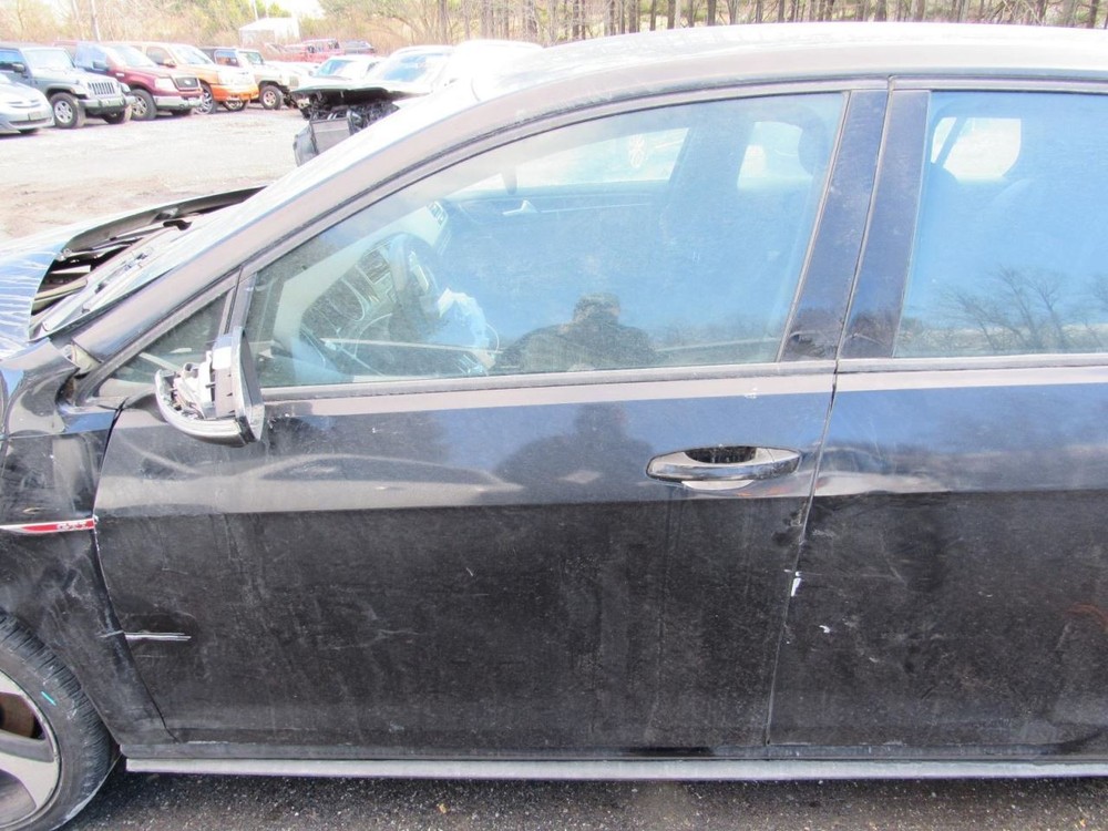 GTI 2017 Glove Box 1104002